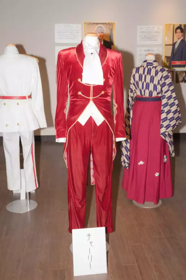 「「明治東亰恋伽×明治村」小林豊らのオフショット写真、衣装展示まで…コラボ展示の見どころは？」の画像