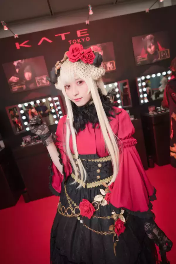「【コスプレ】男の娘レイヤー・椛乃ねむ、“赤の魔女”が本物の女性と見まごうほど美しい【ウルアコKATEブース】」の画像