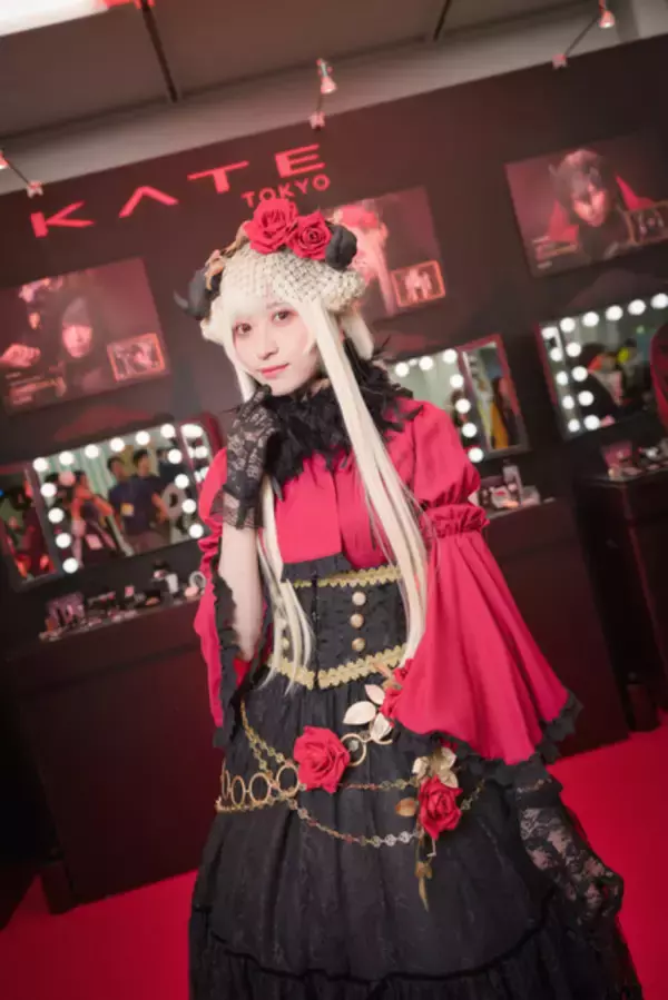 「【コスプレ】男の娘レイヤー・椛乃ねむ、“赤の魔女”が本物の女性と見まごうほど美しい【ウルアコKATEブース】」の画像