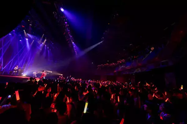 「斉藤朱夏、初のワンマンライブ実施！“次に遊ぶ約束”東名阪Zeppツアー開催発表も」の画像