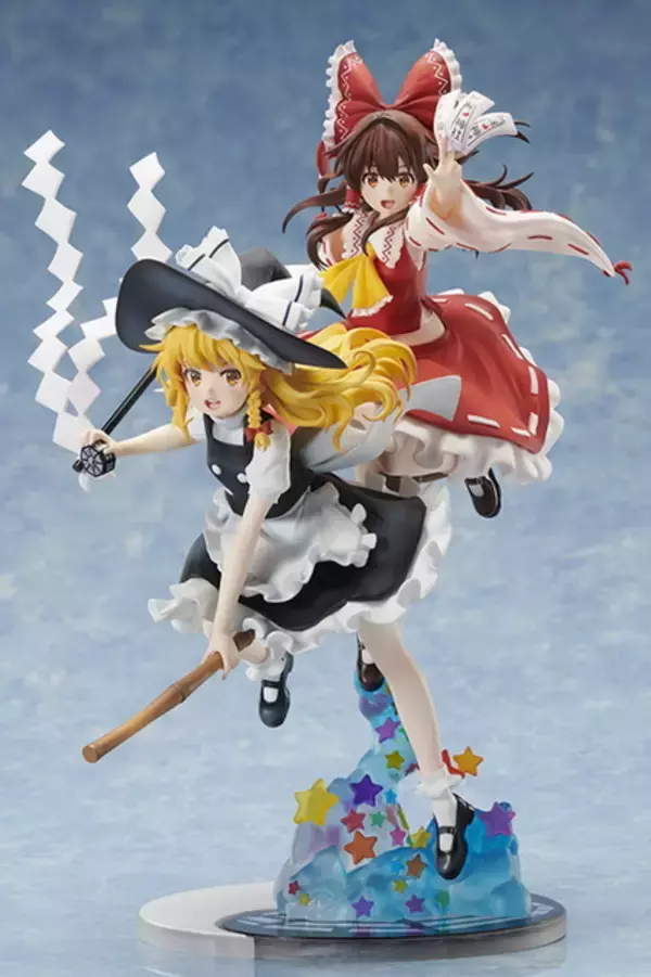 「東方キャノンボール」霊夢＆霧雨魔理沙がタッグでフィギュア化！ 合体させてOPシーン再現も