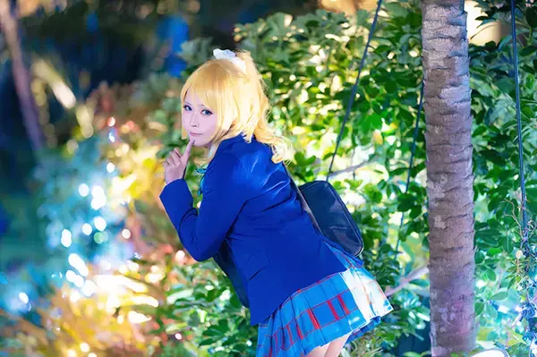 「【コスプレ】「ラブライブ！」絢瀬絵里とロマンチックに水族館で…注目レイヤー・天音ありぃ【写真19枚】」の画像