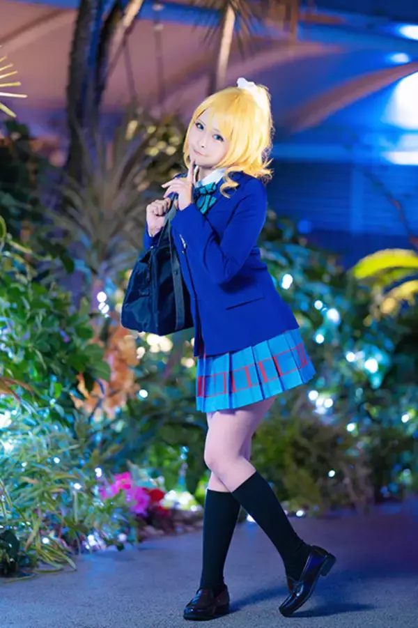 「【コスプレ】「ラブライブ！」絢瀬絵里とロマンチックに水族館で…注目レイヤー・天音ありぃ【写真19枚】」の画像