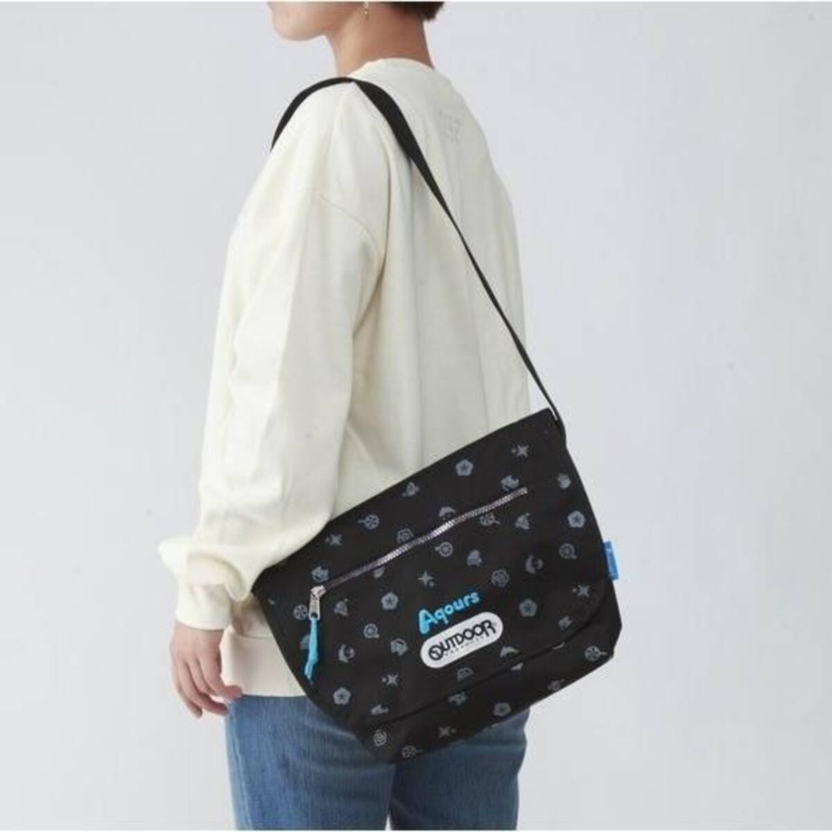 ラブライブ サンシャイン Outdoor Products シンプル便利なコラボバッグ発売 2020年2月15日 エキサイトニュース