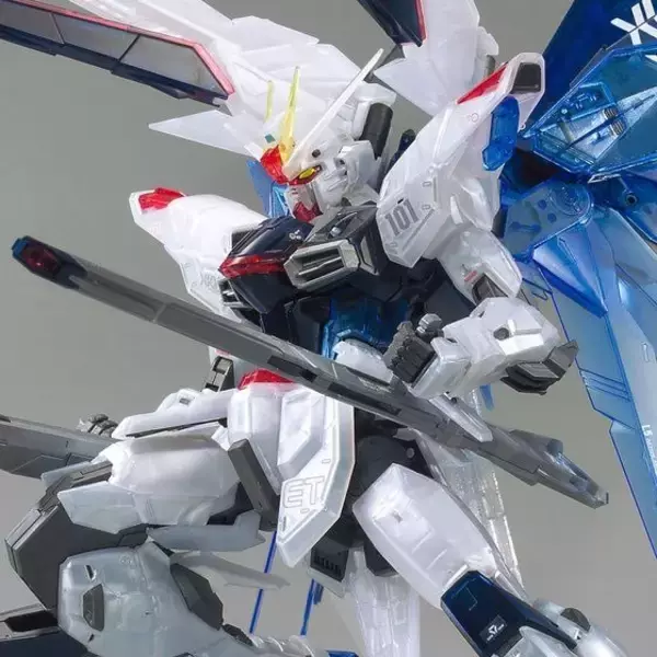 「機動戦士ガンダムSEED」フリーダムガンダム、限定ガンプラ再販！ クリアカラーに注目