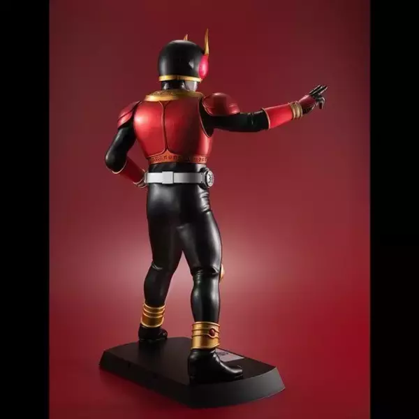 「「仮面ライダークウガ」マイティフォームが大迫力でフィギュア化！至高のディテールに注目」の画像