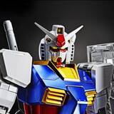 「「機動戦士ガンダム」RX-78-2 ガンダム、“チタニウムフィニッシュ”でPG 1/60ガンプラ化！ こだわりの外装を見よ」の画像1