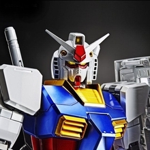 「機動戦士ガンダム」RX-78-2 ガンダム、“チタニウムフィニッシュ”でPG 1/60ガンプラ化！ こだわりの外装を見よ