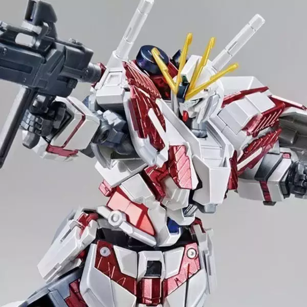 「機動戦士ガンダムNT」ナラティブ（C装備）、“チタニウム加工”でHGガンプラ化！ 高級感＆重厚感漂う仕上がりに
