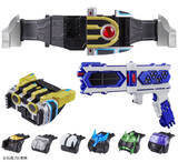 「「仮面ライダーキバ」イクサの“変身ベルト”が登場！ 現代モードから過去モードへの切り替えも可能」の画像2