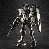 「40周年の集大成…「ガンダリウム合金モデル」のガンプラが登場！ 地球の重力で感じる「ガンダム」の重み」の画像1