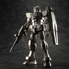 40周年の集大成…「ガンダリウム合金モデル」のガンプラが登場！ 地球の重力で感じる「ガンダム」の重み