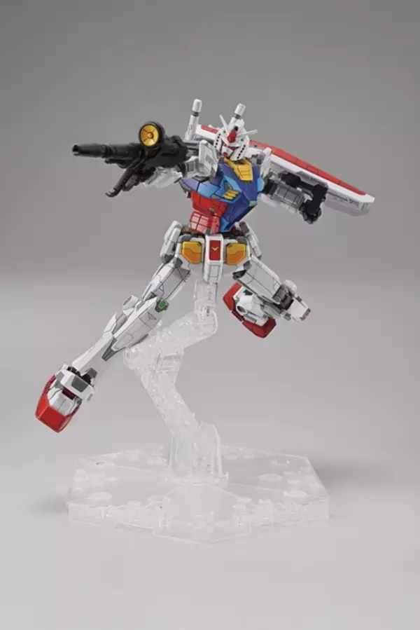 「「ガンダム」“動く実物大ガンダム”のガンプラが特別先行発売！ 精巧なデザインに注目」の画像