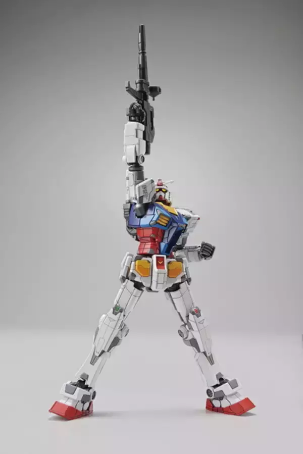 「「ガンダム」“動く実物大ガンダム”のガンプラが特別先行発売！ 精巧なデザインに注目」の画像