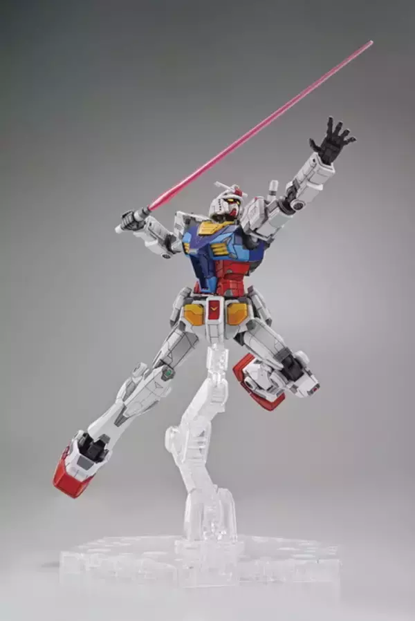 「「ガンダム」“動く実物大ガンダム”のガンプラが特別先行発売！ 精巧なデザインに注目」の画像