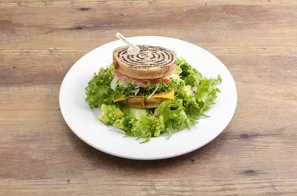 「「SAO アリシゼーション WoU」セガコラボカフェ開催！ キリトやアスナのメニュー＆限定グッズに注目」の画像