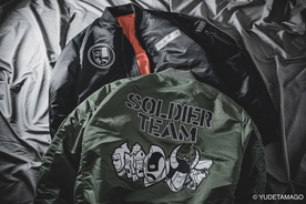 Zガンダム エゥーゴとティターンズ どちらを選ぶ 35周年記念 Alpha Industries コラボma 1登場 年10月26日 エキサイトニュース