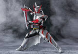 「「仮面ライダーセイバー」“すなわち、ド強い！” ドラゴニックナイトのフィギュアが登場」の画像1