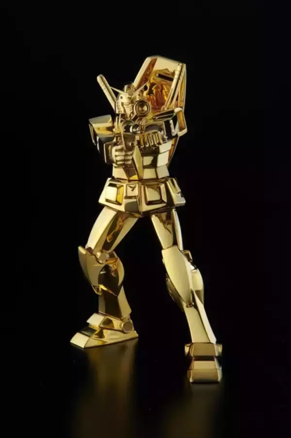 「機動戦士ガンダム」RX78-2ガンダム＆シャア専用ザクIIが純金像に！ 価格は2,640万円
