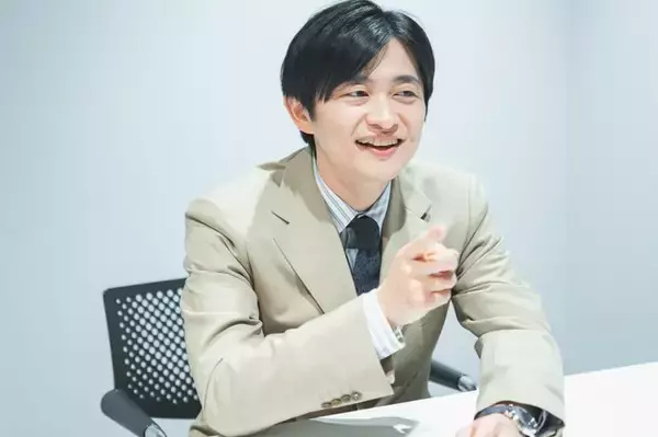 「「声優と夜あそび2021」火曜MC下野紘が明かす、相方・内田真礼への思い “戦いつつも、見守っていきたい”【インタビュー】」の画像