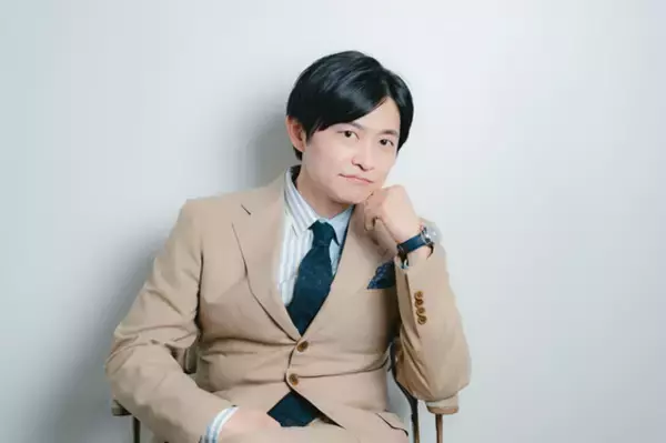 「声優と夜あそび2021」火曜MC下野紘が明かす、相方・内田真礼への思い “戦いつつも、見守っていきたい”【インタビュー】