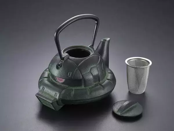 「「機動戦士ガンダム」見せてもらおうか“南部鉄器”の性能とやらを！ザクの頭部型鉄瓶が発売」の画像