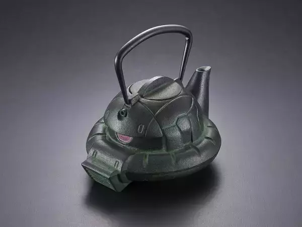 「機動戦士ガンダム」見せてもらおうか“南部鉄器”の性能とやらを！ザクの頭部型鉄瓶が発売