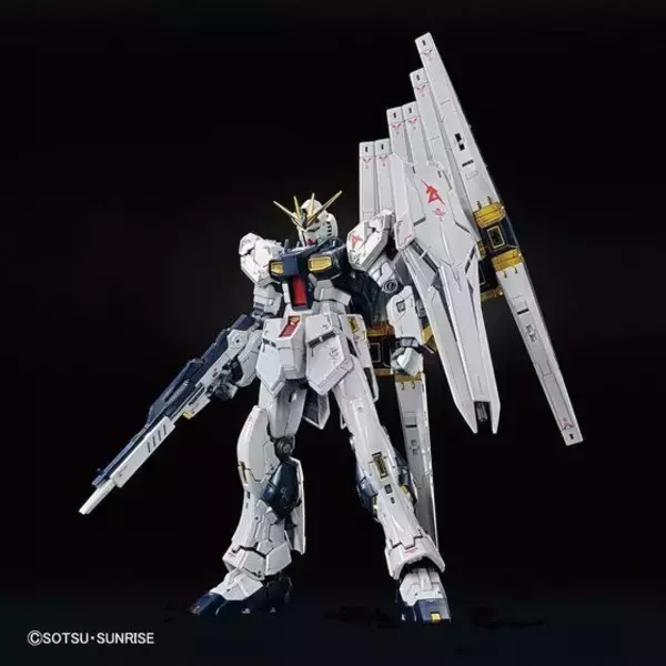 「「機動戦士ガンダム」νガンダム、“チタニウムフィニッシュ”ガンプラ登場！ 「ガンダムベース」限定の豪華仕様に注目」の画像