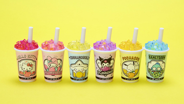 「サンリオ」夏にぴったり！ ドリンクみたいなリップバーム＆マスク用リフレッシュスプレーなど、新作プチプラコスメ登場