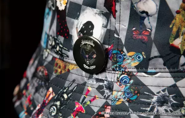 「「まどか☆マギカ」キュゥべえやお菓子の魔女がポイント！帽子ブランド“CA4LA”と3度目コラボ」の画像