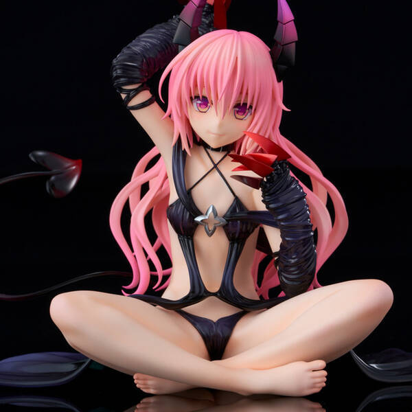 Toloveる ダークネス ナナ オトナっぽい髪形 ぺったんこな胸に注目 ダークネススタイル でフィギュア化 2021年9月16日 エキサイトニュース
