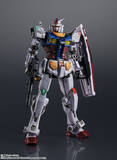 「「実物大 動くガンダム」の夜間起動実験をイメージした超合金フィギュア登場！ ライトアップギミックも搭載」の画像2
