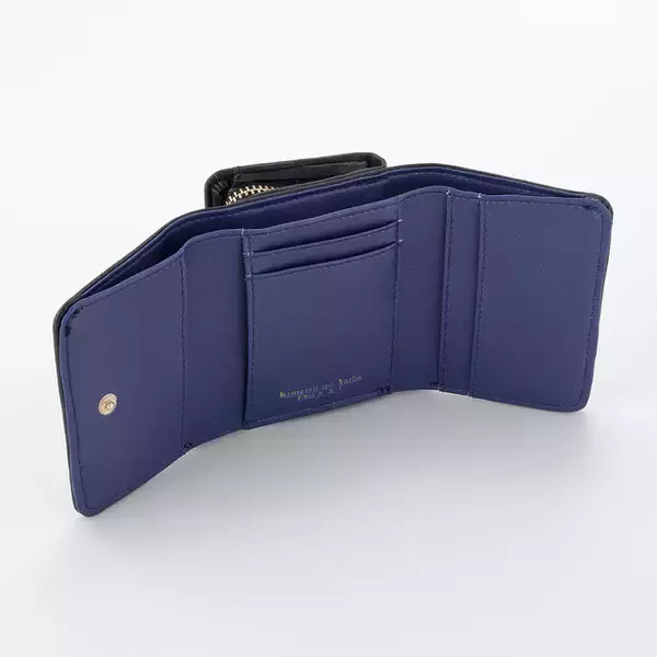 「「鬼滅の刃」宇髄天元フィーチャーの財布＆ハンドバッグが登場♪ 差し色映えるブラックで普段使いも◎」の画像