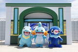 「「ぽこ あ ポケモン」初のリアルイベント開催！“生息地づくり”を体験!? ワニノコ・ミズゴロウ・アシマリもワクワク☆ 「ブクブクうみぞこの街」in横浜赤レンガ倉庫 ～8月9日まで【レポート】」の画像1