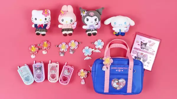 「サンリオ」キティたちが“平成コギャル”に変身！ ガラケー、ハイビスカスがエモかわいいグッズ登場