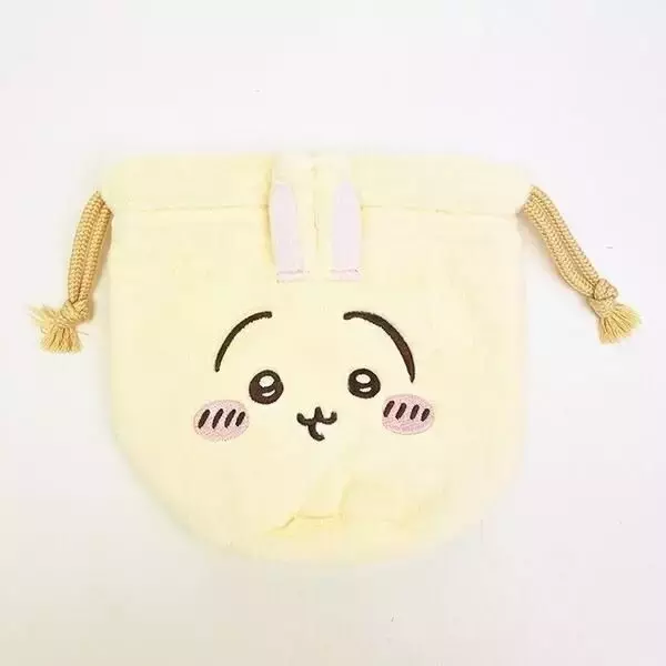 「ちいかわ」うさぎやモモンガたちの愛らしい表情をデザイン♪ふわふわ素材のフェイス巾着が登場