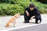 「声優・津田健次郎、難破家の愛犬・松と初共演で「いい子でしたねー！」ドラマ「ナンバMG5」特別編」の画像3