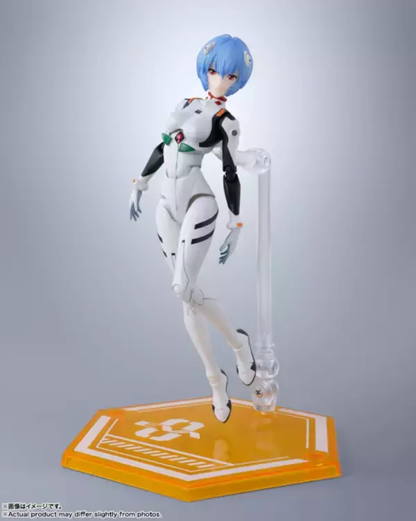 「「ヱヴァ新劇場版」綾波レイがプラグスーツ姿でフィギュア化！ 柔らかなポージング＆5種の表情パーツも」の画像