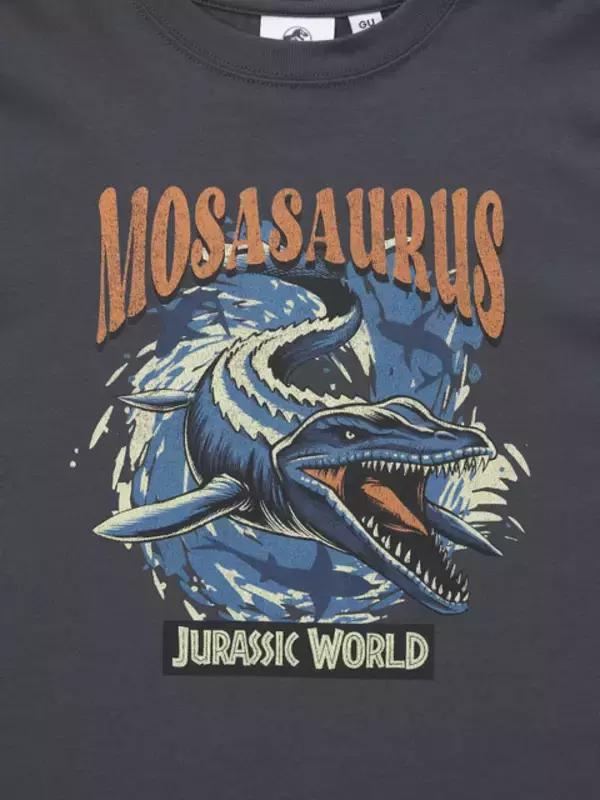 「ジュラシック・ワールド」×GUコラボ！ 世界観をヴィンテージ風グラフィックでTシャツに！ 人気のモササウルスも登場