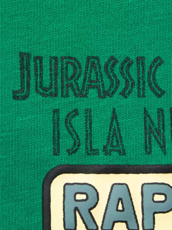 「「ジュラシック・ワールド」×GUコラボ！ 世界観をヴィンテージ風グラフィックでTシャツに！ 人気のモササウルスも登場」の画像
