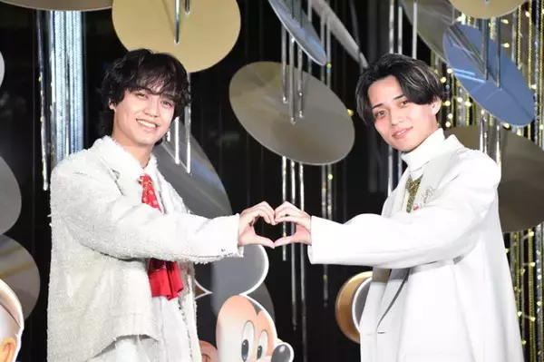 キンプリ、クリスマスはミッキーと一緒に過ごす？ 永瀬廉、高橋海人が丸の内・点灯式に登場