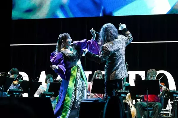 「「エヴァフェス」会場限定上映の短編アニメにファン大熱狂！鷺巣詩郎率いるフルオケで高橋洋子＆林原めぐみのソロ歌唱も【DAY 1コンサート＆特別興行レポ】」の画像