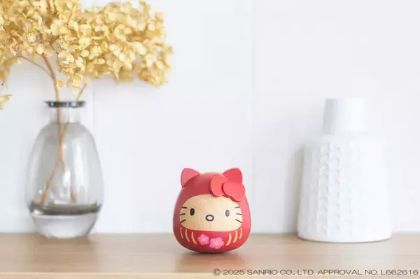 「【待望の再入荷！】「サンリオ」キティ、マイメロ、クロミのだるまで運気アップ！ころんとしたフォルムが可愛すぎる開運アイテム登場」の画像