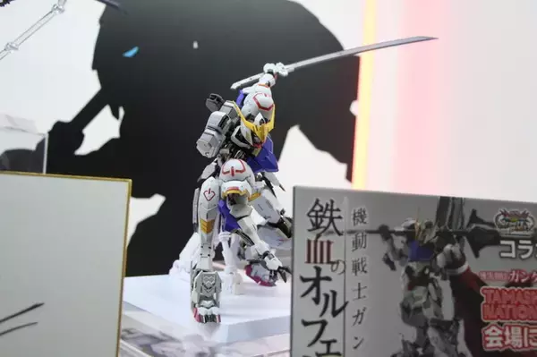 「「ウイングガンダムゼロ クロークドカスタム」「フリーダムガンダム」も！ ガンダム・仮面ライダー・ワンピースなどフィギュア大集結！【「TAMASHII NATION 2025」レポ／ガンダム編】」の画像