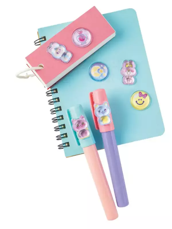 「「サンリオ」キティのぷっくりシールが作れちゃう!? ガチャ感覚で楽しめる立体シールメーカーが登場♪」の画像