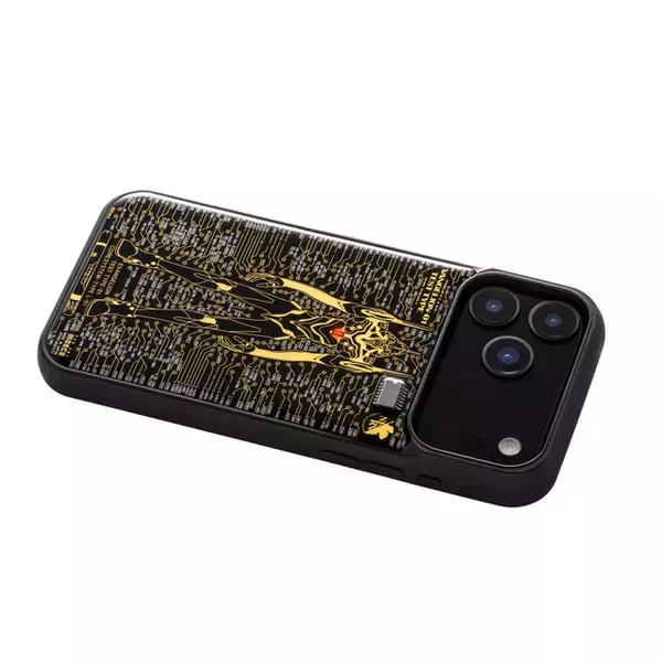 「「エヴァ」初号機や第13号機がメカメカしくてかっこいい！電池無しでLEDが光るiPhone 17用ケース登場」の画像