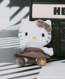 「「サンリオ」キティが大人っぽおめかし☆ 大切なデートを応援するバッグやポーチ登場【VISコラボ】」の画像5