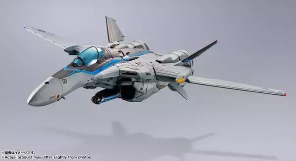 「「マクロスF」×「トップガン マーヴェリック」のコラボ!? マーヴェリックの愛機のカラーとなったVF-25“メサイア”が超合金として発売！」の画像