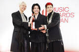 「Mrs. GREEN APPLE 2年連続受賞！レッドカーペット＆授賞フォト公開！「MUSIC AWARDS JAPAN 2026」で喜びのコメントも」の画像1