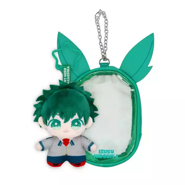 「デクや爆豪と一緒にお出かけ♪ 「ヒロアカ」“いっしょにおでかけシリーズ”登場！ ぬいぐるみポーチや雄英生気分になれるトートバッグなど全4アイテム☆」の画像